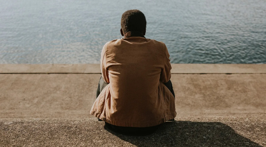 Como a solidão afeta o corpo e pode impactar a saúde