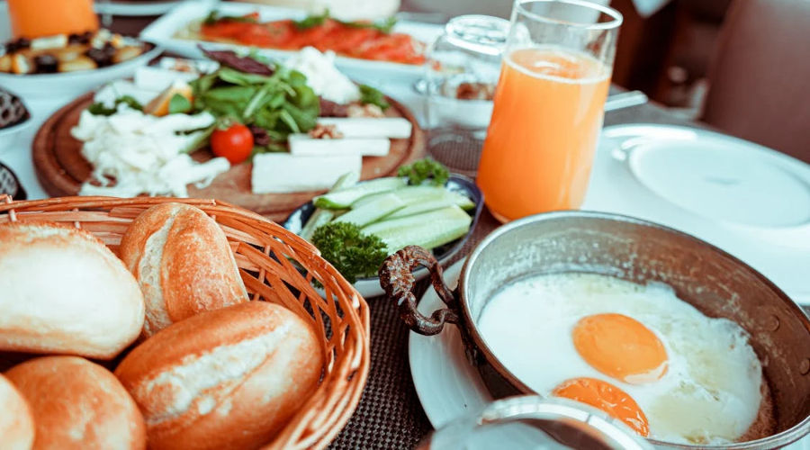 Café da manhã: a importância da primeira refeição do dia para a saúde
